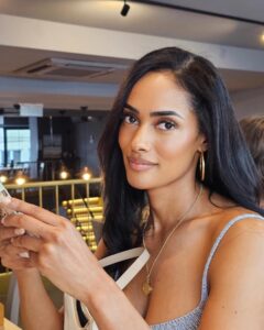 Actress Micaela Reis HD Instagram Photos and Wallpapers August 2024