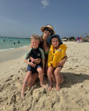 Micaela Vázquez Instagram - Que lindo descansar unos días 🙏
Que lindo lindo sos Aruba 🙌🏻🥰❤️