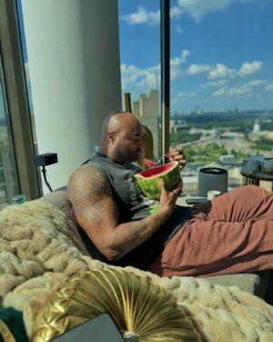 Michael Anthony Instagram - YALL CAN HAVE OUTSIDE, JUST GIVE ME THE SEEDED MELONS 🍉