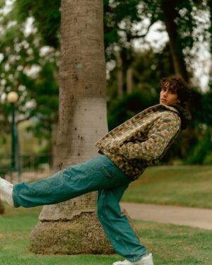 Michael Cimino Instagram - Are my Jeans wrinkled or are they just really old?
•
•
•
Photographer:
@tanguyonakoy