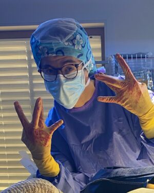 Michaël Grégorio Instagram - Les bracelets rouges ❤️
Ce soir 21h10 @tf1 👨🏻‍⚕️🩺🩻
