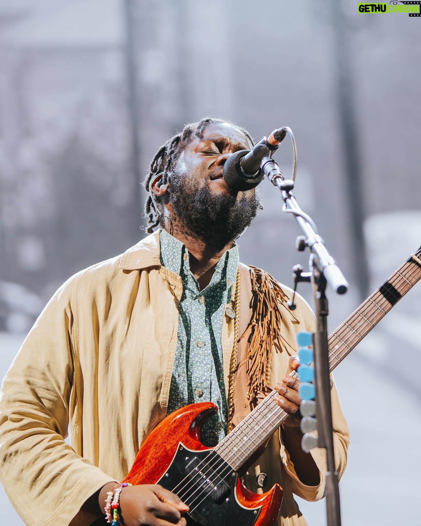 Michael Kiwanuka - 4.9K Likes - Moments from Wilderness.
Last few summer shows this weekend at @sydforsolen and @grape_festival
📸 - @andylittlefilm