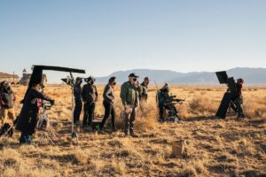 Michael Mando Instagram - Cinema ♥️ #BetterCallSaul Shout out our magical crew who spent 4 days in the desert heat to capture this whole action sequence! #LosQuieroMucho 🙌🏼