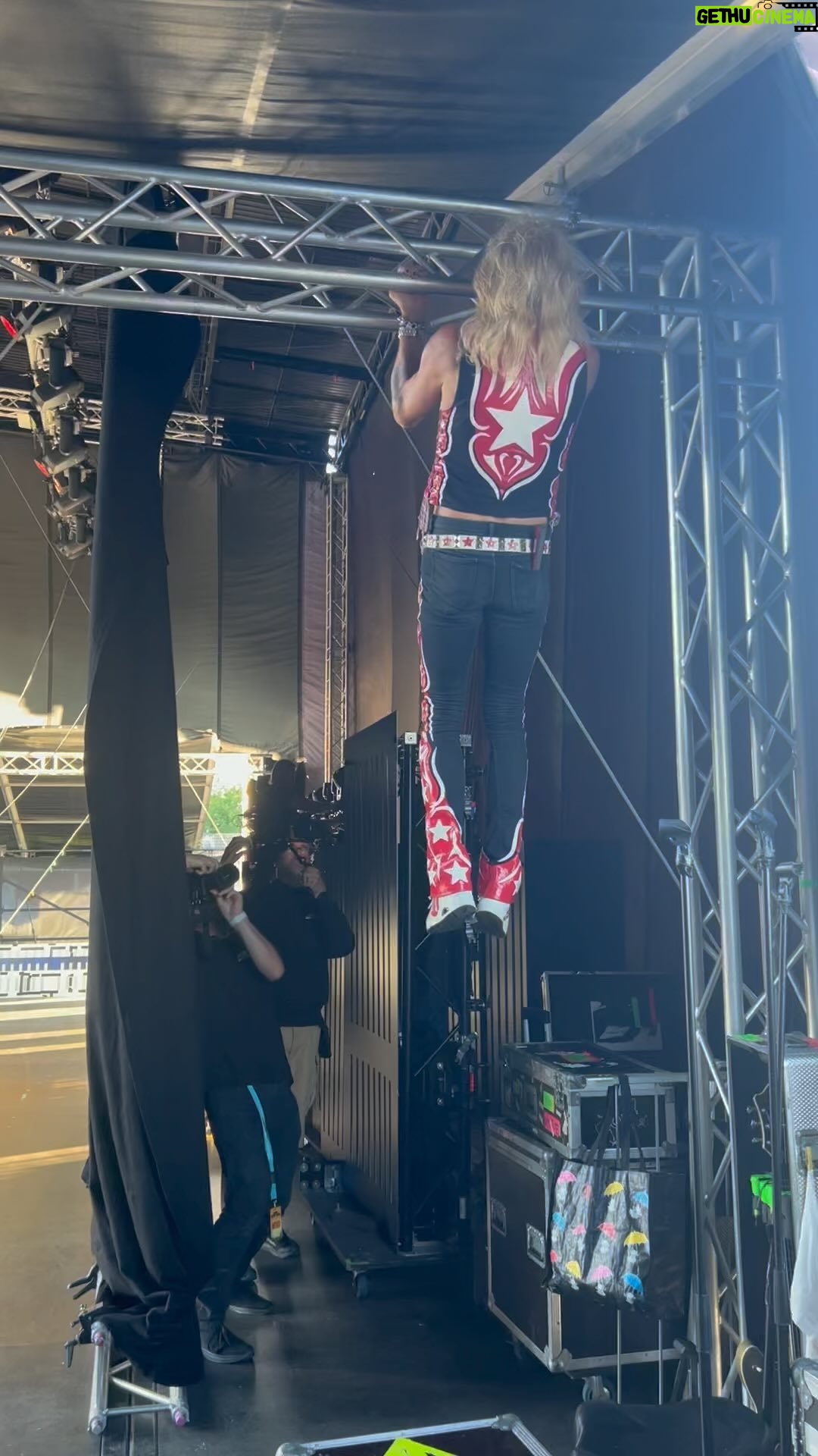 Michael Monroe - 8.6K Likes - 💪💪🌟