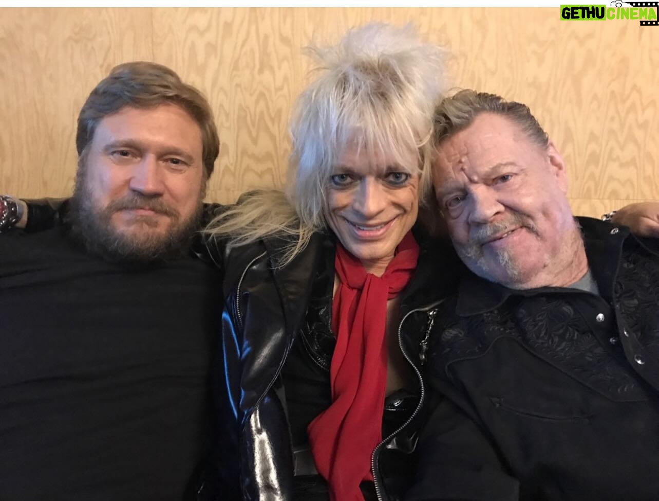 Michael Monroe - 7.3K Likes - Ystävät @samuliedelmann_official & Vesku ❤️❤️