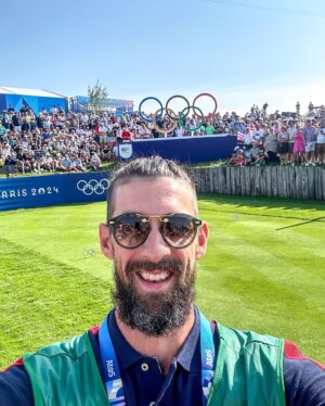 Michael Phelps Instagram - This wins the gold medal for best selfie. 🥇🤳

#OlympicGolf | @M_Phelps00