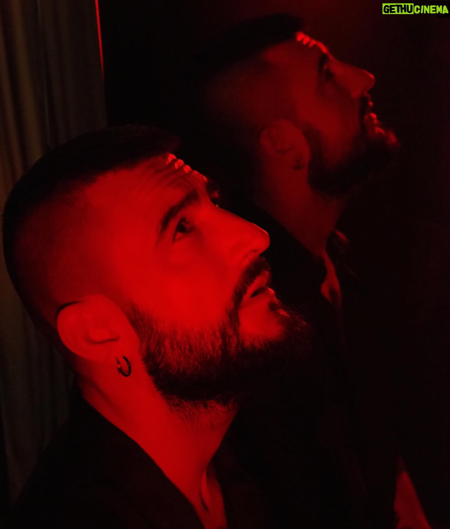 Michal - 561 Likes - Aujourd’hui nous tournons le clip de la chanson « The Women I Love ». Ce sera le dernier single de mon album MK40 et il clôturera cette magnifique période de ma vie ❤️ Comment sera ce clip selon vous? Comment est-ce que vous l’imaginez? #thewomenilove #clip #single #mk40 📸 @bixente_photography