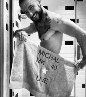 Michal Instagram - #tbt Ça semble déjà loin, non? MK40*LIVE, novembre 2023 ❤️ #souvenirs #throwbackthursday #jeudi #mk40live #2023 #mk40