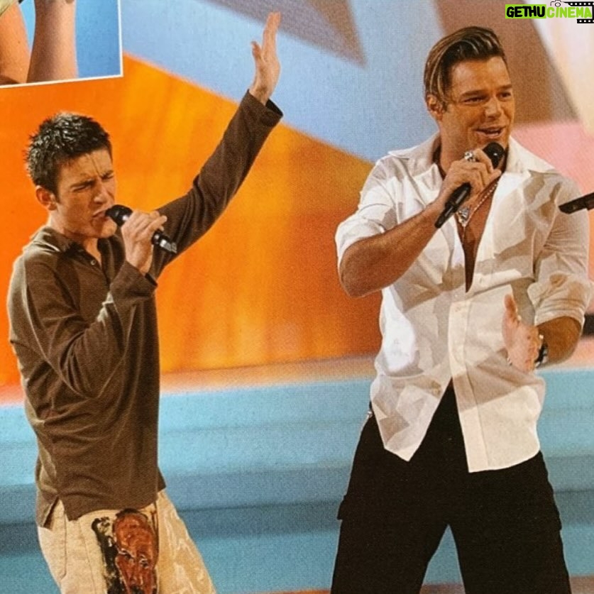 Michal - 613 Likes - #tbt Avec Ricky :) Bon, apparemment il n’était pas très sensible à mon charme hahaha Hugs @ricky_martin ❤️ #throwbackthursday #souvenir #rickymartin #2003 #staracademy #wspomnienia