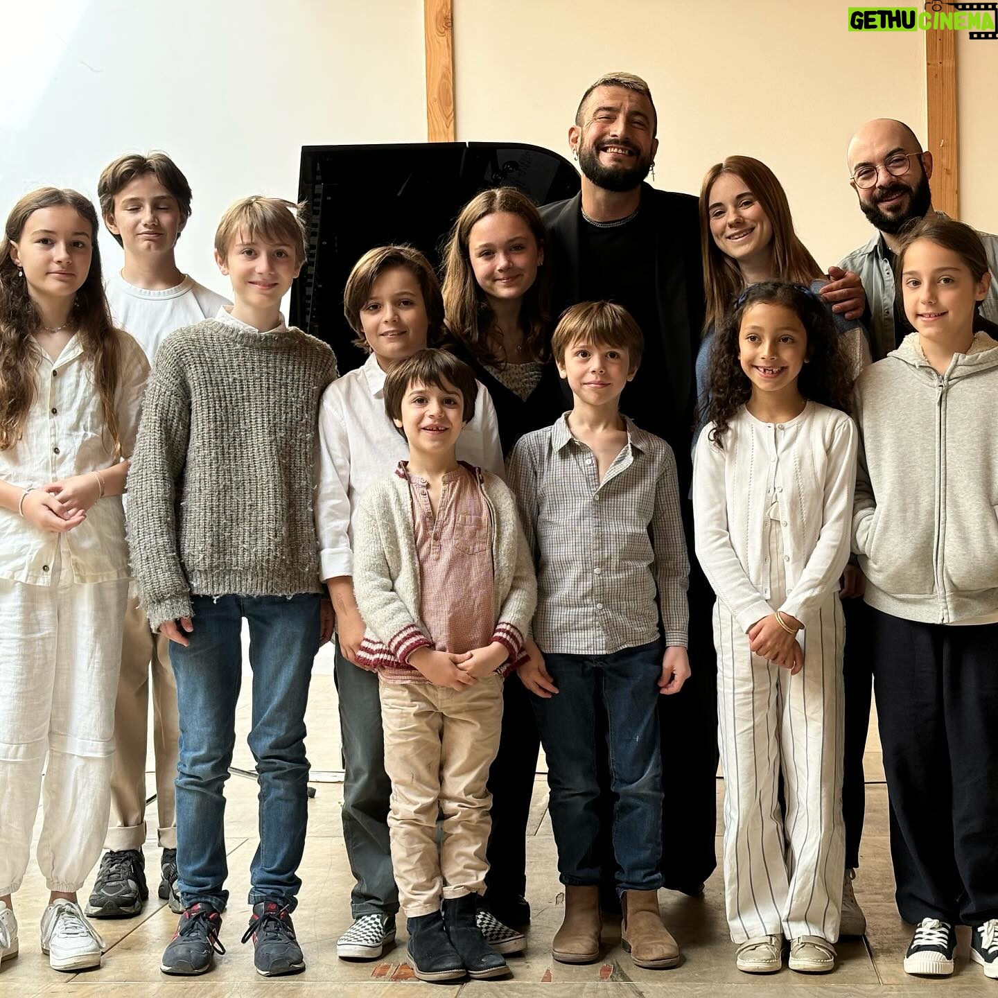 Michal - 423 Likes - Bravo à tous mes élèves adorés pour ce merveilleux concert de fin d’année. Je vous aime! #studiomichal #piano #chant #musique #jefaisleplusbeaumétierdumonde