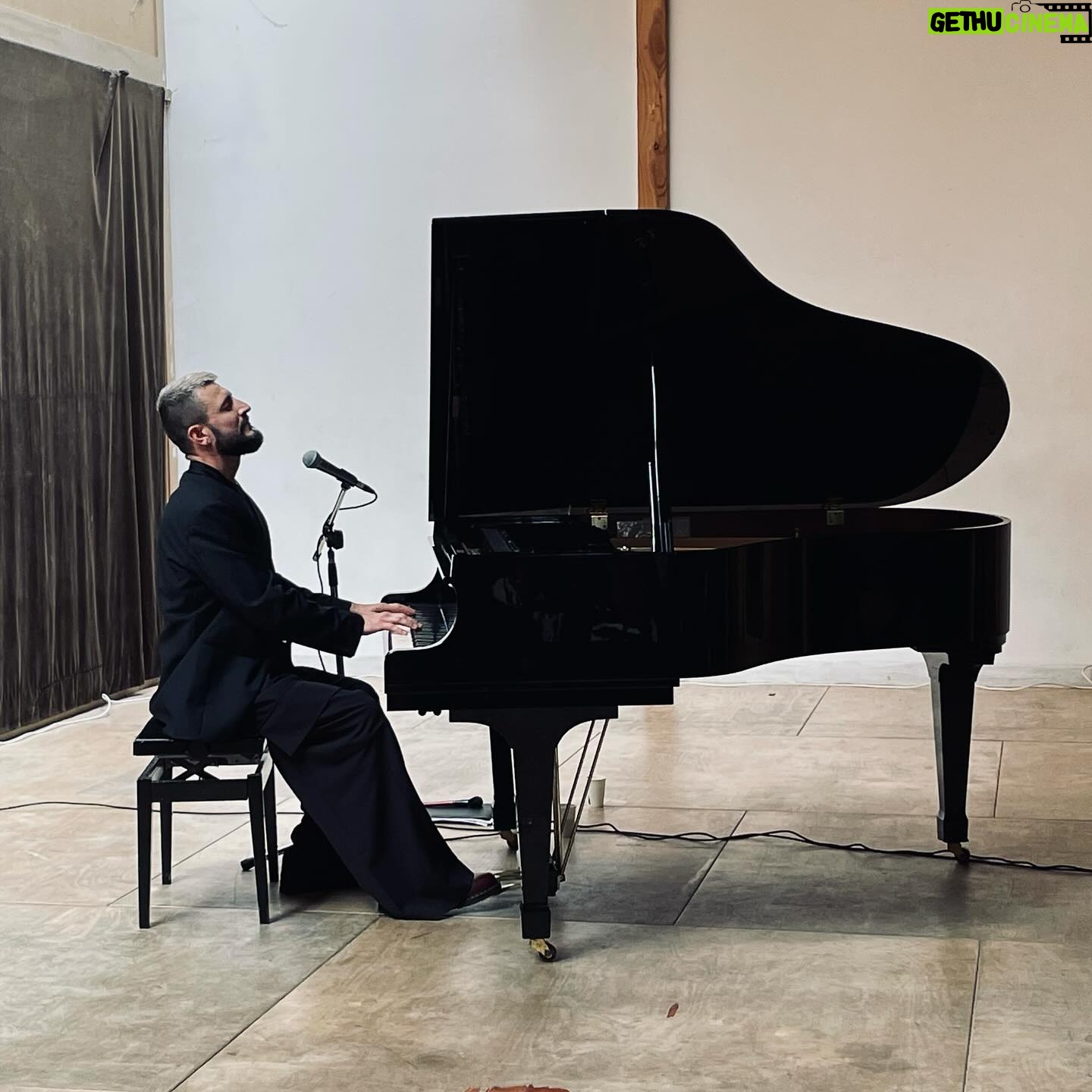 Michal - 423 Likes - Bravo à tous mes élèves adorés pour ce merveilleux concert de fin d’année. Je vous aime! #studiomichal #piano #chant #musique #jefaisleplusbeaumétierdumonde