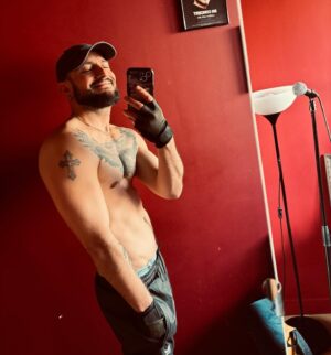 Michal Instagram - Je vous souris! Belle journée à tous! #jeudi