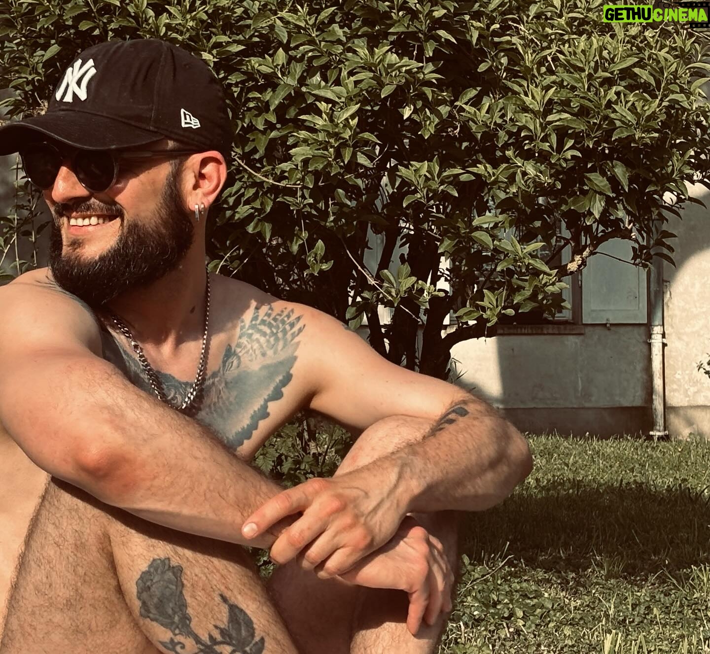 Michal - 613 Likes - Je suis prêt pour l’été! Et vous?? ❤️ 📸 @alex_psherman