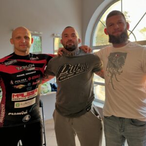Michał Materla Instagram - Tu statystyki nie są dla mnie łaskawe 😅
Pozdrawiam 🫡
@piotrkuberski.mma 
@pawel.pawlak.mma