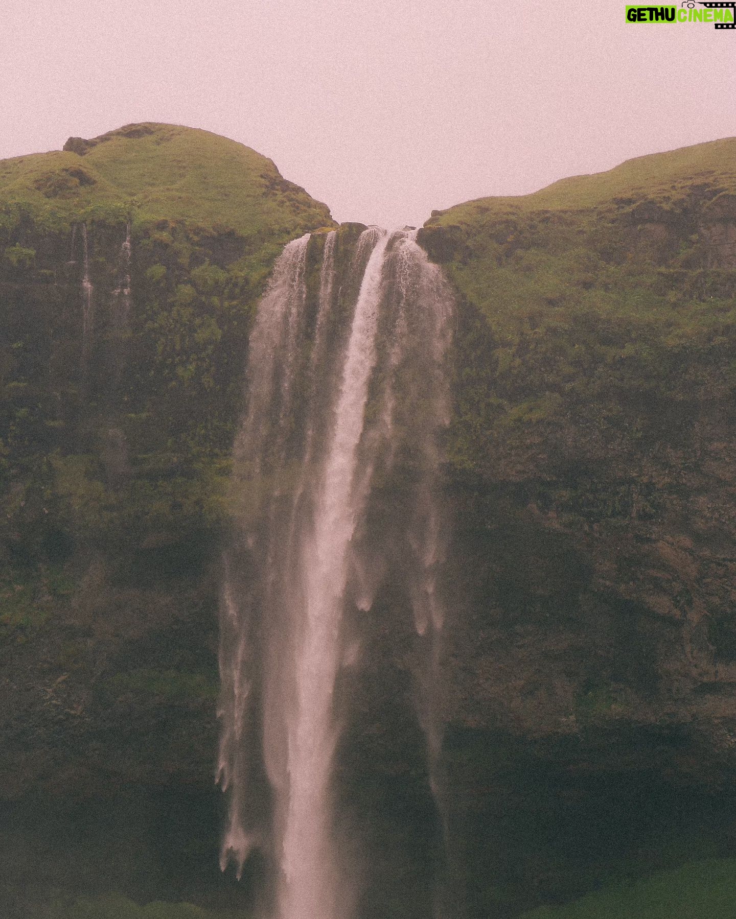 Michel Duval - 11.5K Likes - Y si… se viene tremendo spam de Islandia 🇮🇸