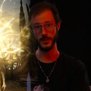 Michele Poggi Instagram - Questa Anteprima è una delle cose più belle che potessero accadere: esce a fine embargo sul pezzo grazie ai collaboratori   Gigabit, ha riprese uniche (no spoiler, perché di Elden Ring vanilla) per raccontare immagini, ambienti e speculazioni, e... Mi ricorda il 2015 del mio primo Press Tour quanto la prova di The Old Hunters.

In questo video trovate un Primissimo Sguardo che, SE non si fa zapping casuale, è TOTALMENTE privo di Spoiler: distingue parti completamente al sicuro ad altre che possono magari rivelare qualche dettaglio di gameplay o estetica che non vorreste sapere, per infine arrivare a qualche descrizione.

Ordinato, con i “colori del semaforo” come ai tempi di Dark Souls III, e... Online ora!