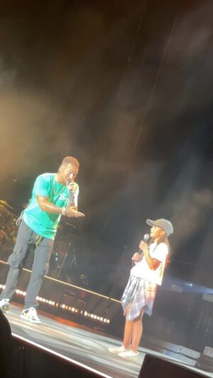 Michelle Waterson-Gomez Instagram - She kept looking back at daddy in disbelief. @kanebrown @katelynbrown thank you so much for giving my baby this beautiful memory. I couldn’t stop crying. She absolutely loves you and all your music. Your music is played on a daily in our house hold. We love everything you represent. Your love for family, music and life!! Her very first concert and a memory we will always cherish. THANK YOU for an incredible once in a life time experience 🥹