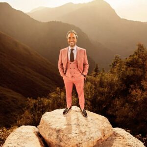Miguel Maestre Instagram - Ain’t no mountain high enough,Next week taking @maestre_enterprises to new heights 🤭

Very exciting new products coming up 
Watch this space 

#coolphotoshoot 👔🌋