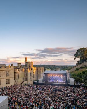 Mika Instagram - Pure joy and energy at Warwick Castle last night!

📸 @danilodauriafoto