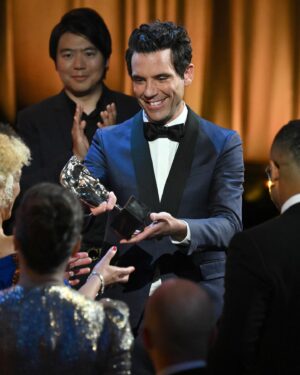 Mika Instagram - It was a great honor to attend yesterday’s BAFTA Television Awards where ’The Piano’ was nominated for ‘Most Memorable Moment’ and myself and @langlangpiano presented the awards for Best Short Form and Specialist Factual. Congratulations to all the nominees, winners and a big thank you to @BAFTA for inviting us!

#BAFTATVAwards #thepiano

📸#3 @georgeonaboat 

@pandocruises @gettyentertainment