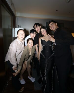Mikee Quintos Instagram - “the village”

styling @denisequintos
black dress @markandtristan 
heels @daccori_ 
jewelry @meidiamondjewelry 
makeup @makeupbymarben 
hair @hairbybrentsales 
momager @jo_quintos 

#GMAGALA2024