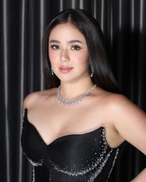 Mikee Quintos Instagram - GMA ball 2024 @mikee 

Makeup by @makeupbymarben 
Hairstyle by @hairbybrentsales 
Styling by @denisequintos 
Gown by @markandtristan 
Jewelry by @meidiamondjewelry 

#makeupbymarben