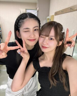Miki Nonaka Instagram - 福山でコンサートでした！
櫻井梨央ちゃんがヘアアレンジしてくれました。幸です。広島県出身のJuice=Juice段原瑠々ちゃん、OCHA NORMA広本瑠璃ちゃんからおみやげいただきました。嬉です。らいりーるるちゃんるりちゃんありがとう！そして会いに来てくださったみなさんありがとうございます！よくみえました。最後に今Instagramみてくださってるみなさんありがとうございます！𝑳‌𝑶‌𝑽‌𝑬です。
.
#morningmusume24#モーニング娘24
#野中美希#ちぇる