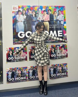 Miki Yanagi Instagram - 本日、8/11(日) 深夜1:39〜
日本テレビ「ライターズ！」
に出演させていただいております！

さすが、敏腕ライターさん
めちゃくちゃ話しやすくてすごく楽しくお話しさせていただきました☺️

セットアップ👗: @tiit_tokyo  @the.pr_