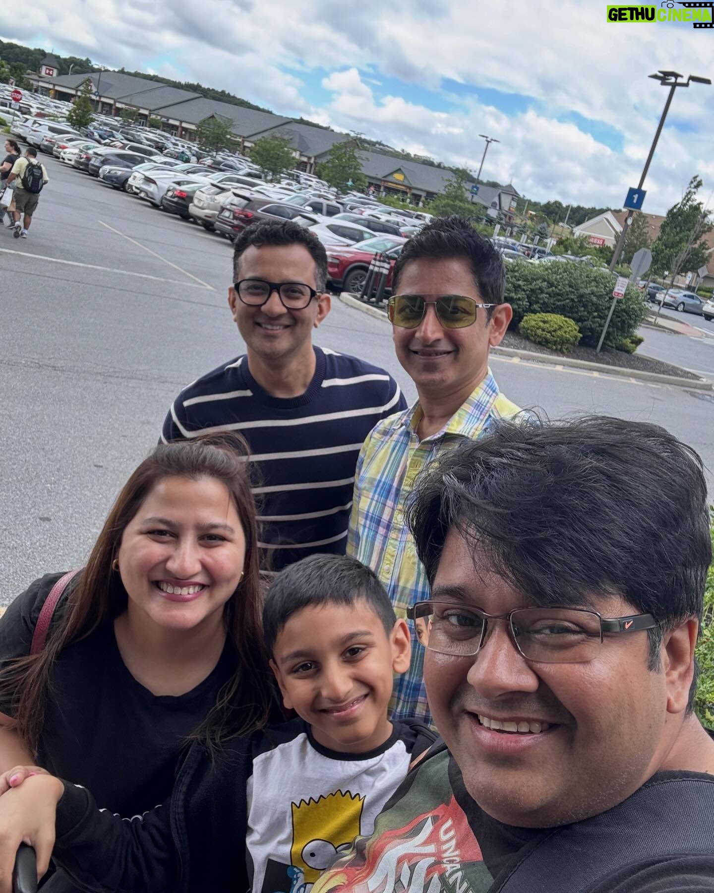 Milap Zaveri - 102 Likes - NEW york and OLD friends!!! 😍 @abkhatau @dr.j.ss @gourizaveri #Mehaan