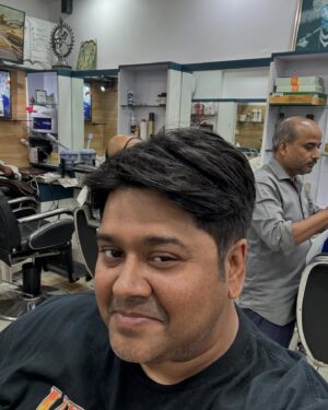 Milap Zaveri Instagram - Face cut ko time hai lekin Mumbai aakar hair cut ho gaya! 😌