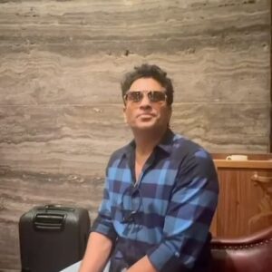 Milap Zaveri Instagram - Dear Sachin sir, on your birthday wanted to thank you once again for your kindness when you sent this heartwarming video for my son Mehaan on his birthday! The reason you are GOD isn’t only for your supreme talent as a cricketer but also because you are the most divine human being too! On your birthday I’d like to thank you on behalf of billions of your fans for being who you are! Love and regards sir! ❤️🙏