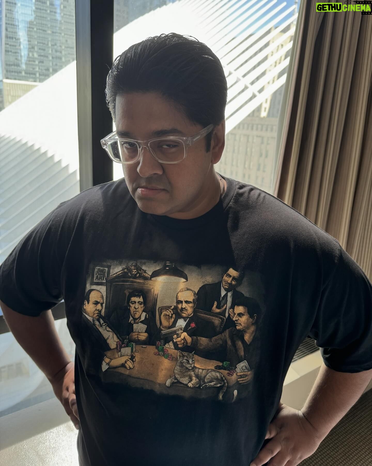 Milap Zaveri - 110 Likes - The shopkeeper made me an offer I couldn’t refuse 🔥 HAD to buy this t shirt where Don Corleone aka the Godfather presides over a dinner with Tony Montana aka Scarface, Robert De Niro and Joe Pesci from “Goodfellas” and Tony Soprano 😎😎😎😈😈😈 #GangstersParadise #Newyork
