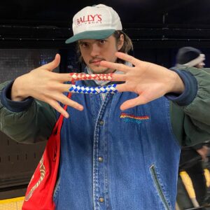 Miles Robbins Instagram - Had a great vacation in NY. Thanks again to the Port Authority Bus Terminal, Margaritaville Times Square, Purell, Dave, and Buster, for inviting us #buss-in #is5oclocksomewhere #cleanupyouract #playhardpowercard