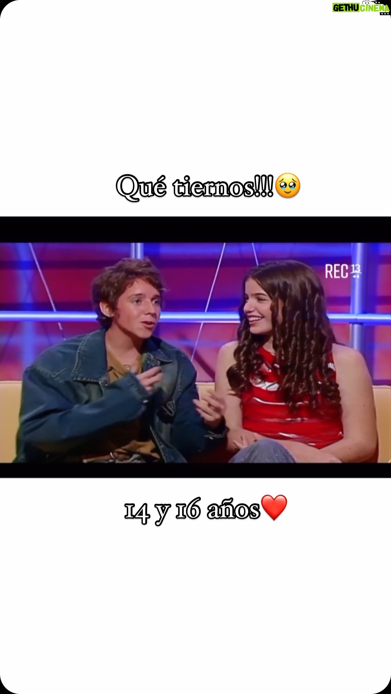 Millaray Viera - 42.8K Likes - Morí de ternura al ver esto!!🥹❤️(dejando de lado mis rulos feísimos😂)
Justo el otro día nos vimos con el Mati y es increíble como 22 años después el cariño sigue intacto y es TAN profundo! Te quiero @mesiasvega y aunque haya juntado un poquito de “carrete”, voy a aprender de ti por siempre!
