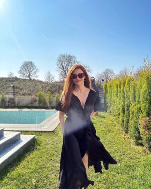 Mine Tugay Instagram - Bahçe işleri 🪴👩‍🌾🏡