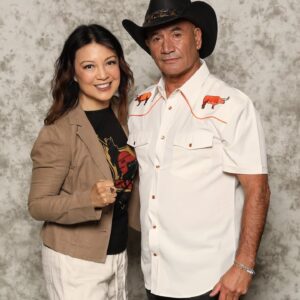 Ming-Na Wen Instagram - It was such a blast meeting all the incredible fans and my pals this past weekend! Let's do it again soon!❤️🥰

#starwars #themandalorian #thebookofbobafett #badbatch #mulan #agentsofshield #streetfighter #er #chunli #agentmay #thecavalry #fennecshand #debchen