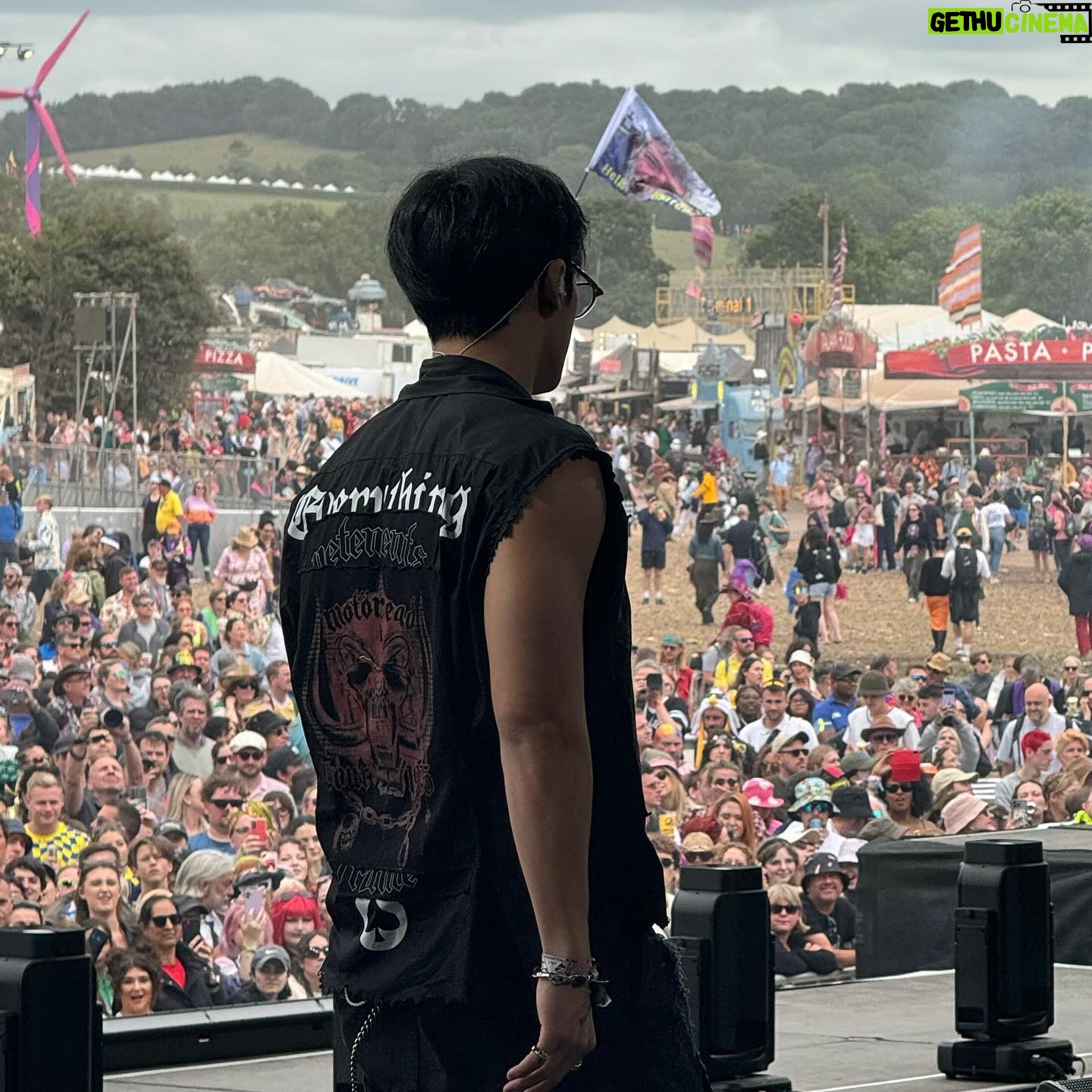 Mingyu - 3 Million Likes - SEVENTEEN right here
Making History at Glastonbury❤️🔥
#glastonbury
