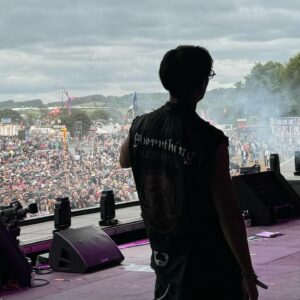 Mingyu Instagram - SEVENTEEN right here 
Making History at Glastonbury❤️‍🔥

#glastonbury
