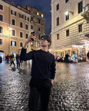 Minho Instagram - 나는 반드시 로마로 돌아온다.....
