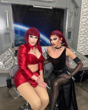 Minty Fresh Instagram - #DragCon LA 2024 Day 2 dump ✨💫

Wearing @klvnqnbrrs @muglerofficial @bitchfistnyc
