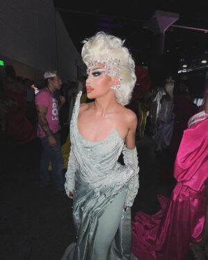 Minty Fresh Instagram - Mint Condition 💚💫
#Dragcon LA 2024 Day 1

Wearing @klvnqnbrrs 
Hair @forgotslocks