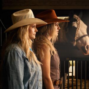 Miranda Lambert Instagram - So freakin’ cool to get to work with my sister from another mister for my very first collab off of my own project 🫶🏻 “Good Horses” is out now.