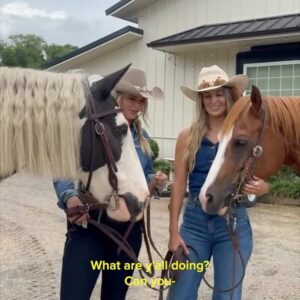 Miranda Lambert Instagram - So freakin’ cool to get to work with my sister from another mister for my very first collab off of my own project 🫶🏻 “Good Horses” is out now.