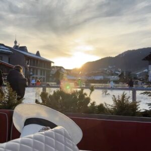 Mirela Mendoza Instagram - Megeve photo dump✨

#beextraordinary #skiweek #travellover #familytime #france