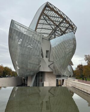 Mirela Mendoza Instagram - Sunday ✨

#beextraordinary #paris #france #foundationlouisvuitton #monet