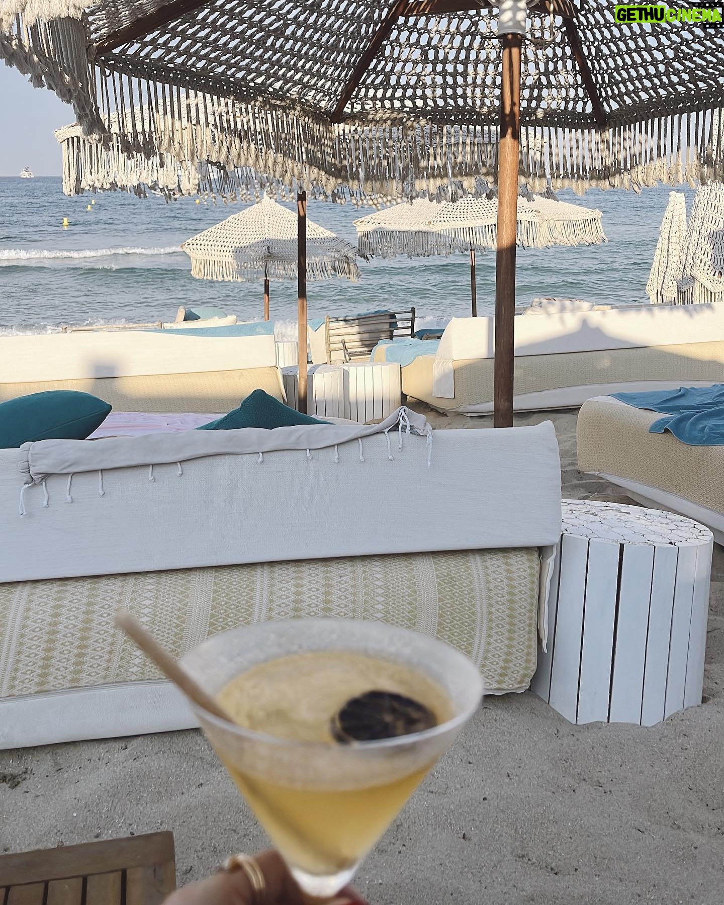 Mirela Mendoza - 9.7K Likes - 📍 St tropez
#beextraordinary #france🇫🇷 #sttropez