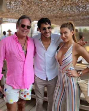 Mirela Mendoza Instagram - 📍 St tropez 

#beextraordinary #france🇫🇷 #sttropez