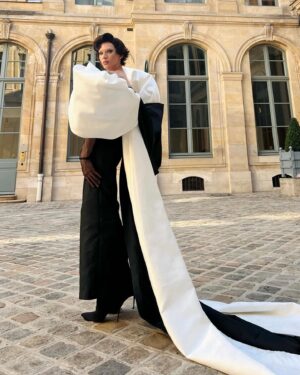Miss Fame Instagram - Looking is free. My look attending @juanamartinoficial styled by @timothegrandchavin assisted by @fantinheiberg | Linda hair @parizhair #MissFame #MissFashion #hautecouture #Paris #JuanaMartin