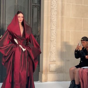 Miss Fame Instagram - Looking is free. My look attending @juanamartinoficial styled by @timothegrandchavin assisted by @fantinheiberg | Linda hair @parizhair #MissFame #MissFashion #hautecouture #Paris #JuanaMartin