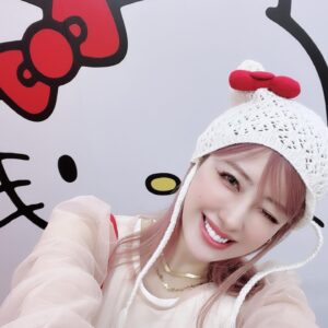 Miyabi Natsuyaki Instagram - 🎀💕💓🎀💕💓🎀

期間限定になりそうだけど
ピンクにしてみたよぉ〜໒꒰ྀི ｡˃ ▿ ˂｡꒱ྀིა💓

4/28の備前焼フェア(春)～春の備前焼まつり～
がみんなに会えるタイミングかな？💕💕

@maria_bigami 
ﾏﾘｱﾅ今回もありがとぉ~୨୧
｡.｡: * ﾟ ゜ﾟ * :｡.｡: * ﾟ ゜ﾟ * :｡.｡.｡: * ﾟ ゜ﾟ * 
マツエクもいい感じよぉ♡
@kokeshi0927 
こけちゃんありがとぉ~୨୧
｡.｡: * ﾟ ゜ﾟ * :｡.｡: * ﾟ ゜ﾟ * :｡.｡.｡: * ﾟ ゜ﾟ * 
ハローキティコラボ
かわいかったなっっ❤️
キティちゃん50周年
おめでとうございます₍˄·͈༝·͈˄₎🎀